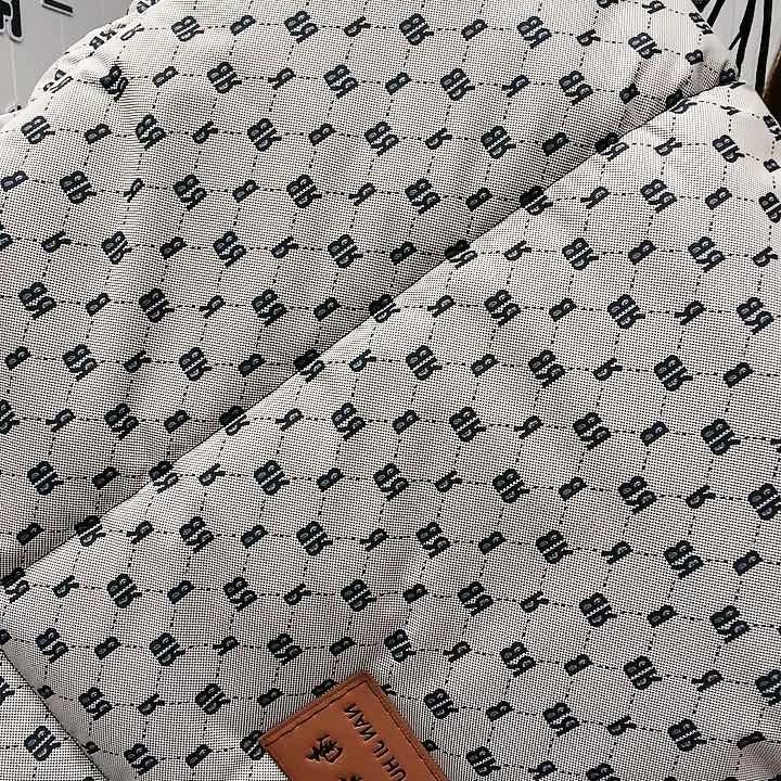 登山服冬款护肩版月光灰