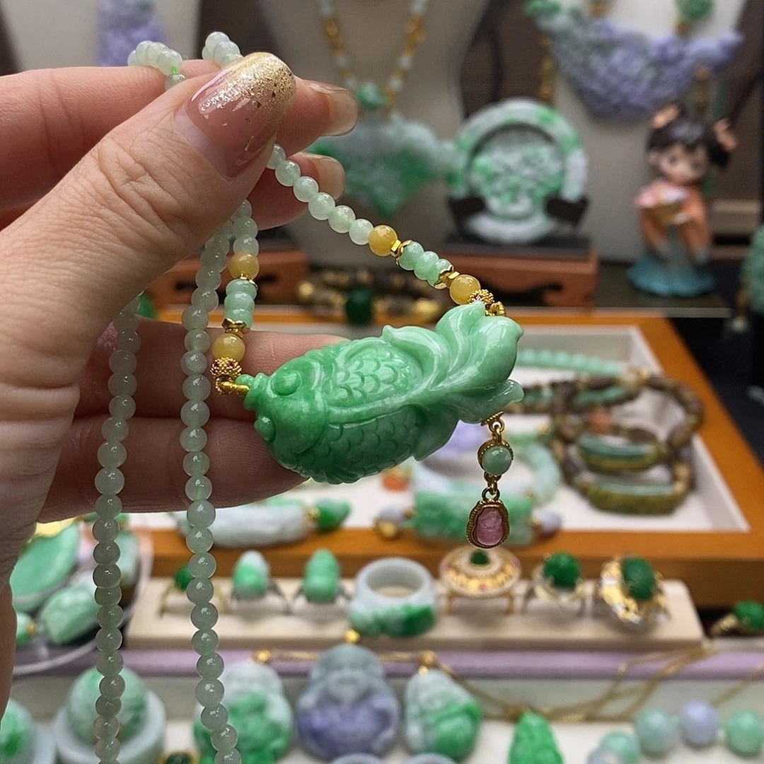 翡翠未镶嵌颈饰天然