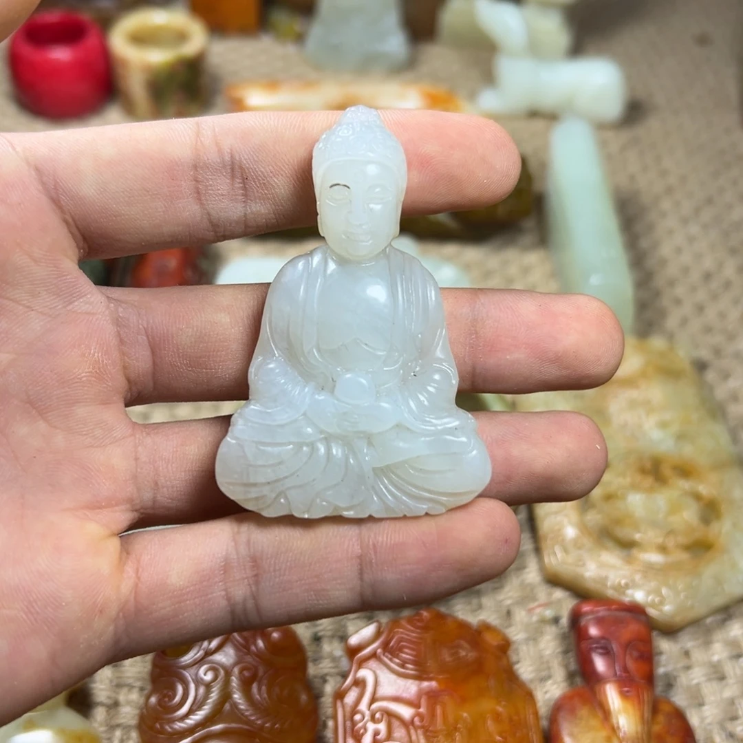 未镶嵌蛇纹石玉颈饰