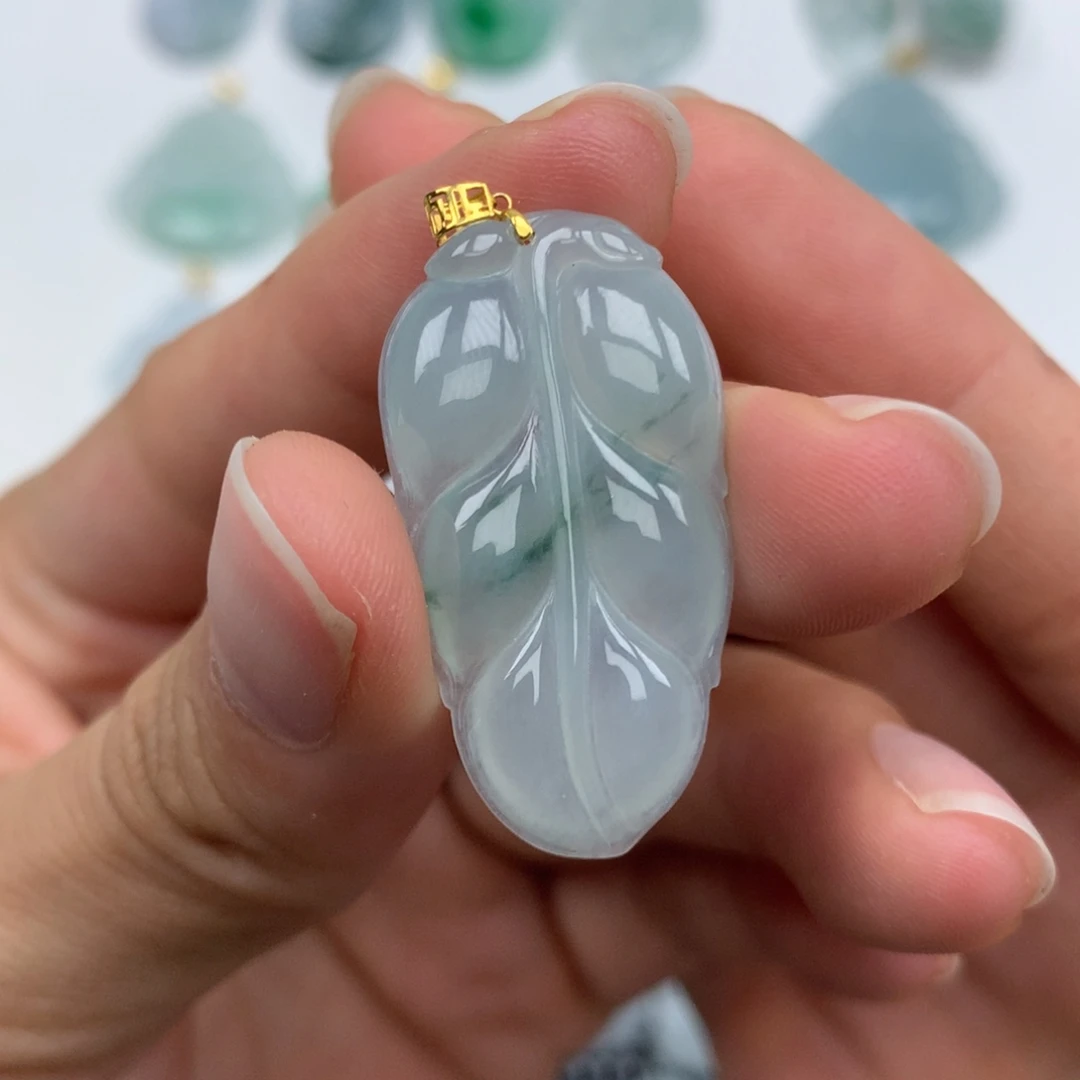 颈饰未镶嵌翡翠天然