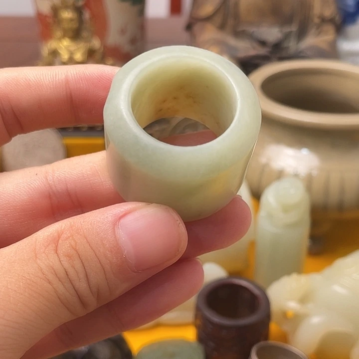 用***哥和田玉未镶嵌挂件