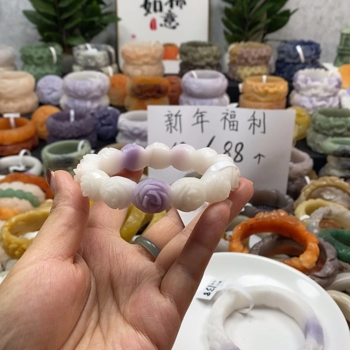 龙***女石英岩玉未镶嵌手镯