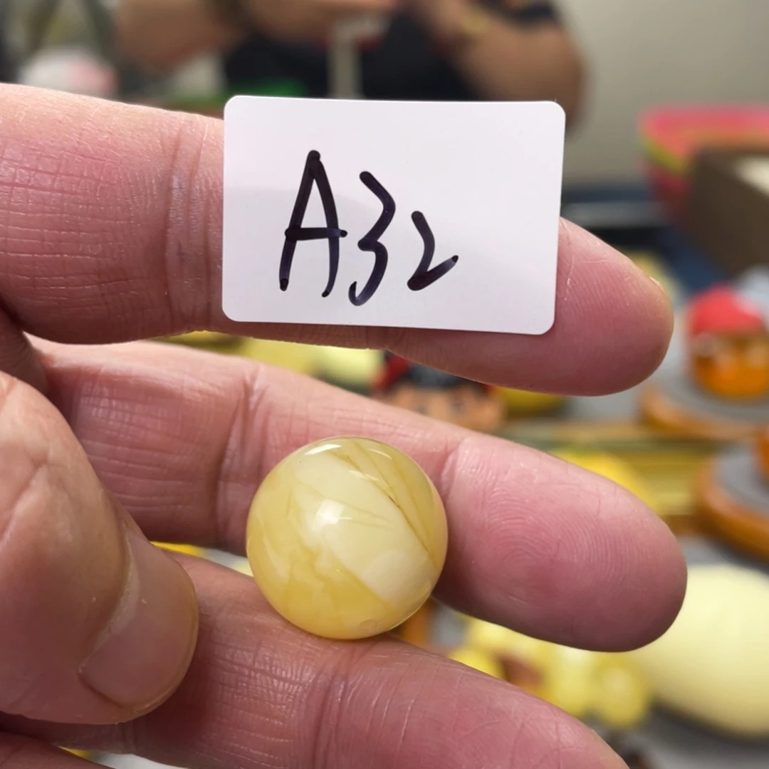 手链琥珀未镶嵌多样性发，发其中一件