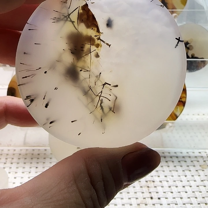 玛瑙/玉髓未镶嵌珠宝奇石