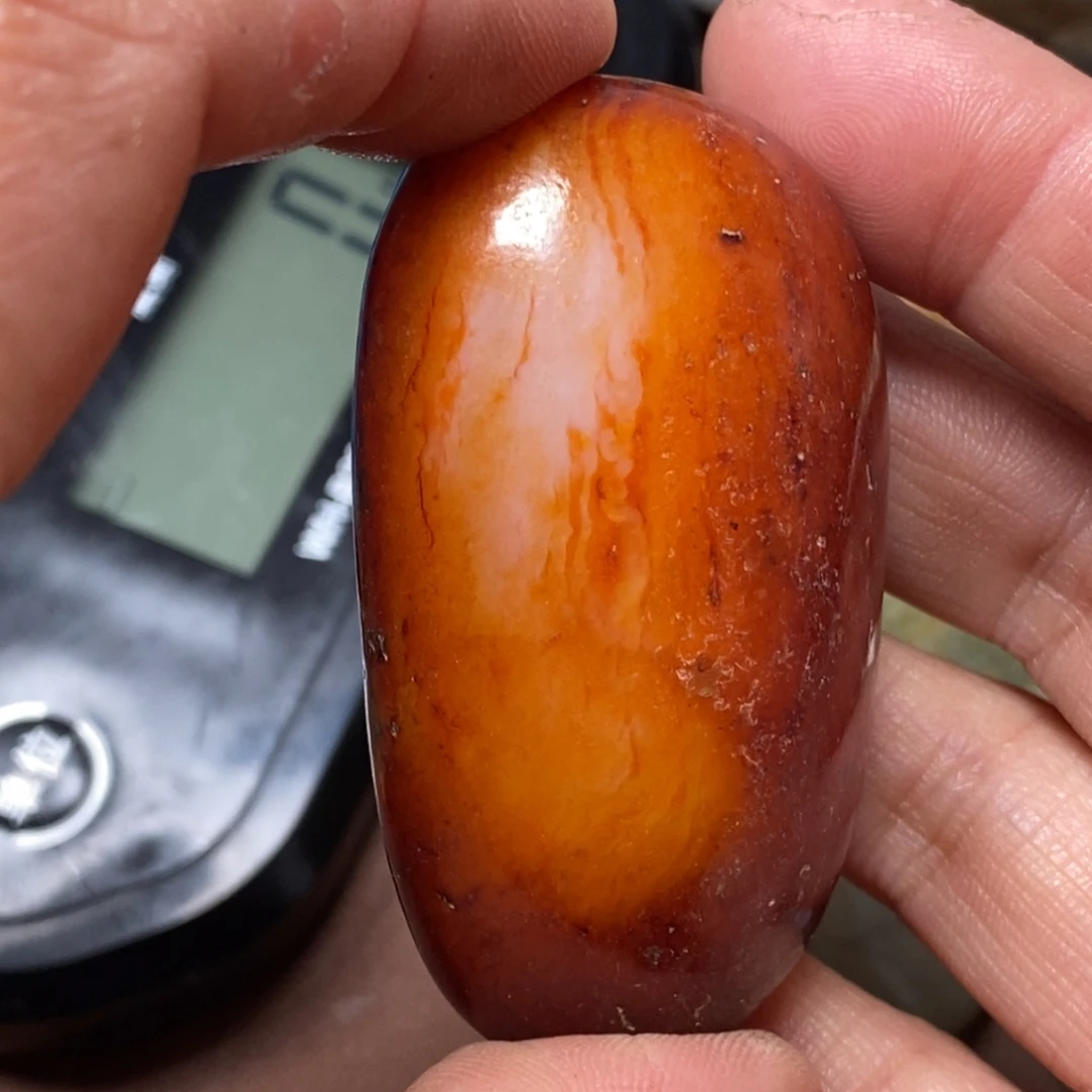 和田玉挂件足铂镶嵌