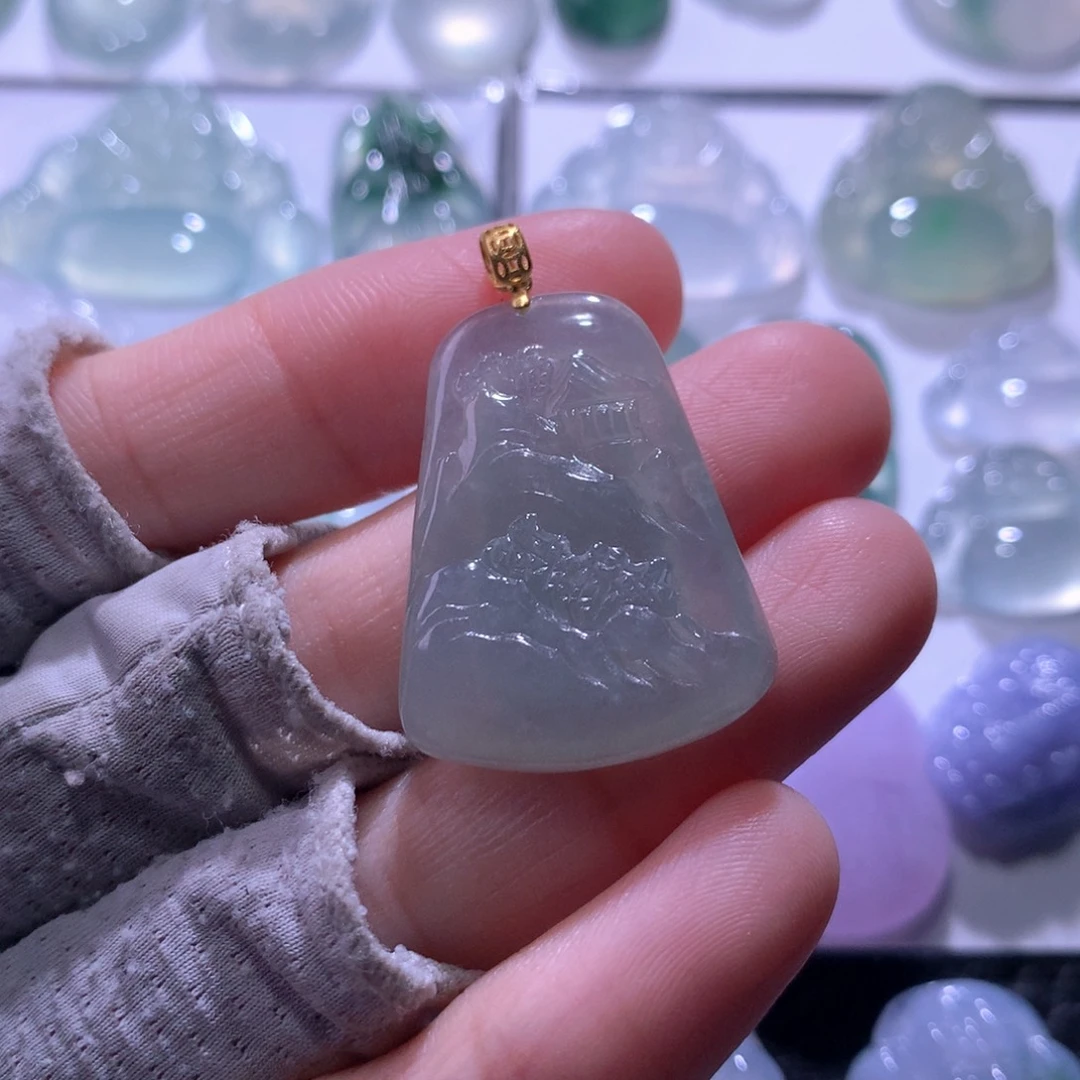 翡翠未镶嵌颈饰山水牌