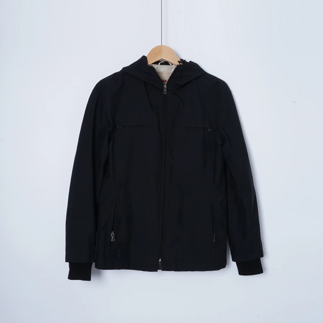 95新 Prada/普拉达 聚酯纤维/TH0768/外套/40码