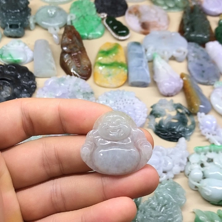 翡翠未镶嵌颈饰链接