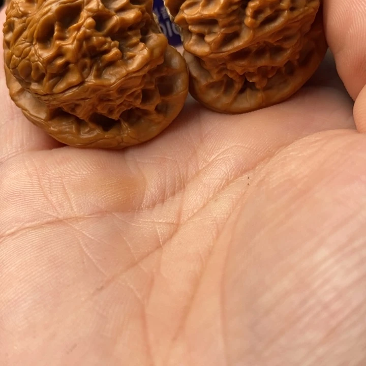 兆***丰桃核把件全品大宫灯