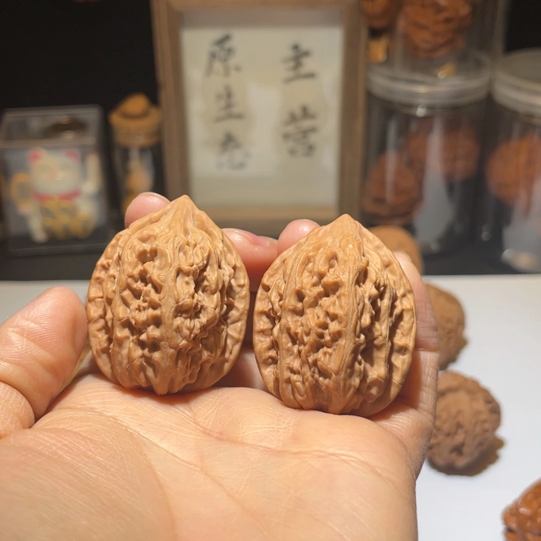 失***春把件文玩核桃鸡心36