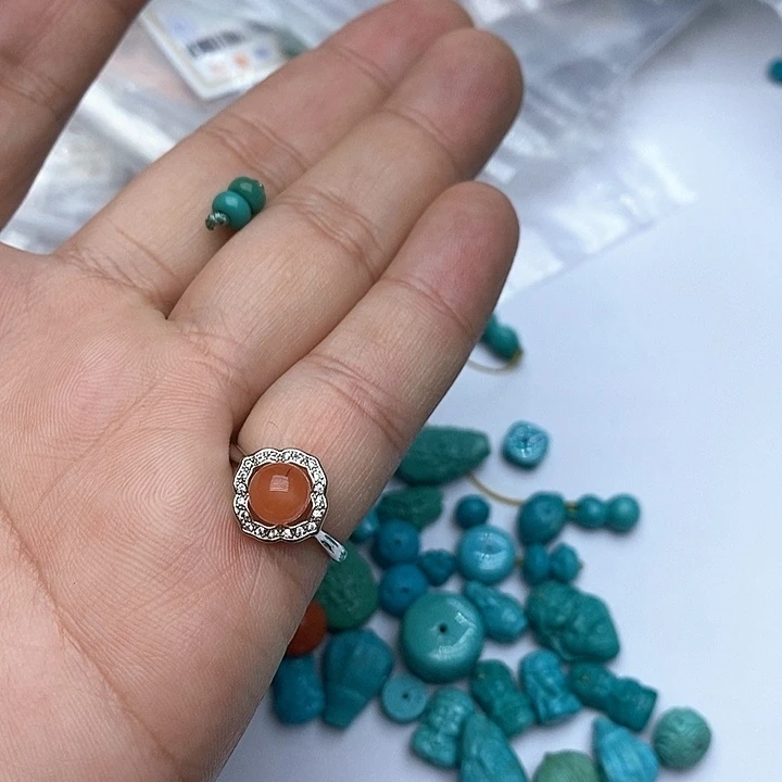 南红玛瑙未镶嵌珠宝奇石