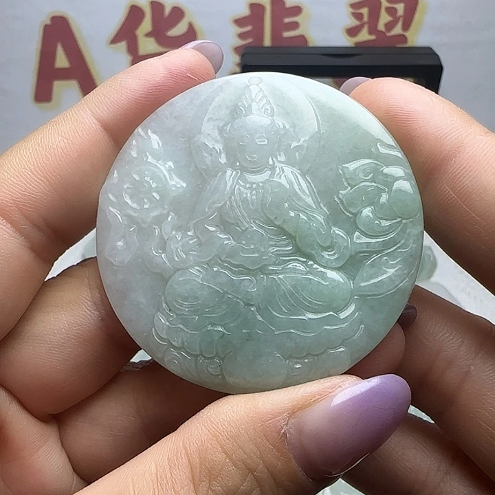 翡翠未镶嵌颈饰度母