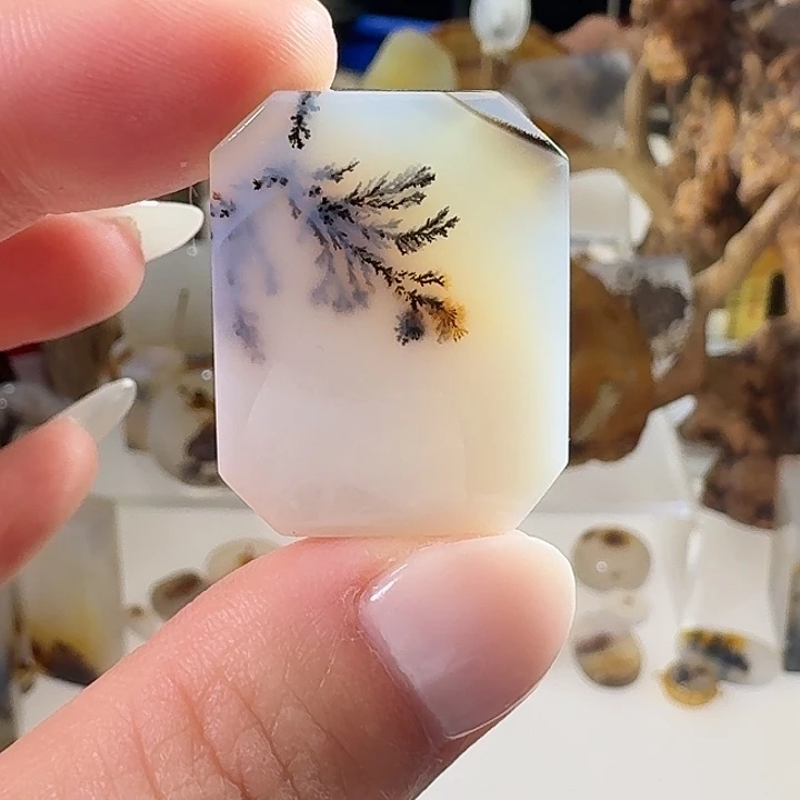 玛瑙/玉髓未镶嵌珠宝奇石