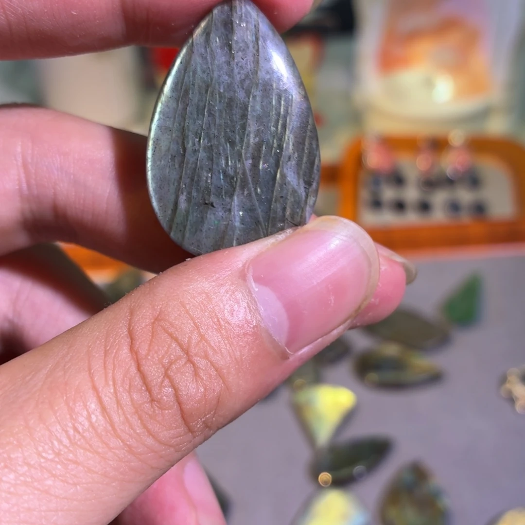奔***马珠宝半成品未镶嵌拉长石