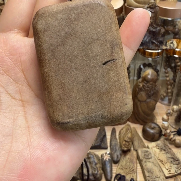 沉香碎屑沉香柬埔寨天然野无事牌 15.8 克