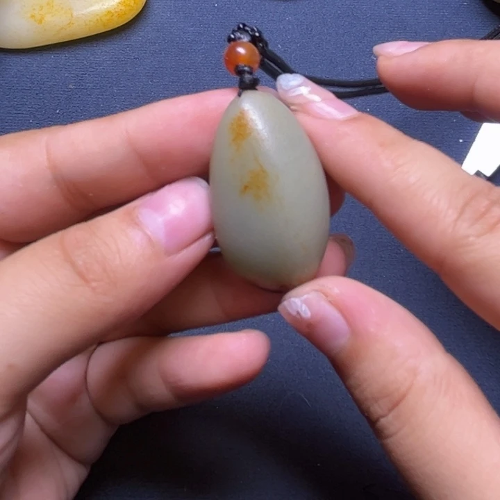 和田玉未镶嵌珠宝奇石