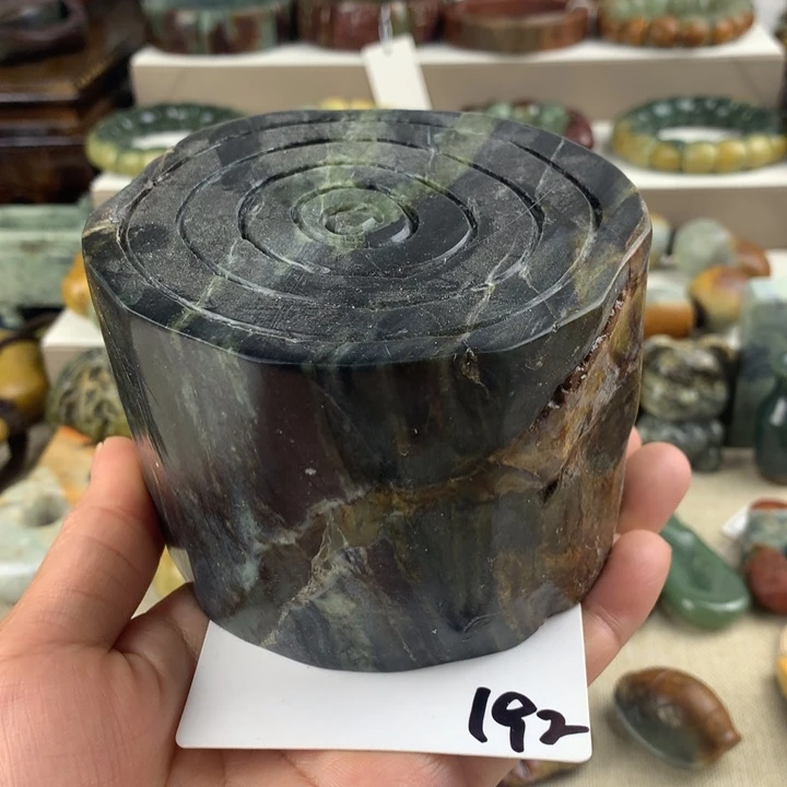 岫岩河磨玉（透闪石质玉）未镶嵌珠宝奇石