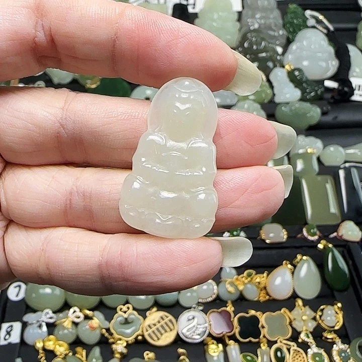 颈饰未镶嵌和田玉怡**儿