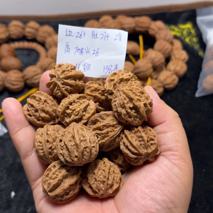 文玩核桃手串暴龙八棱小手持
