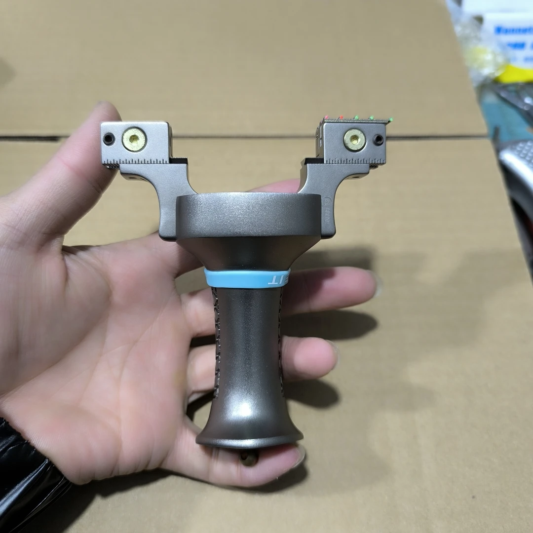 奇策伏虎弓钛头铝柄移动弓