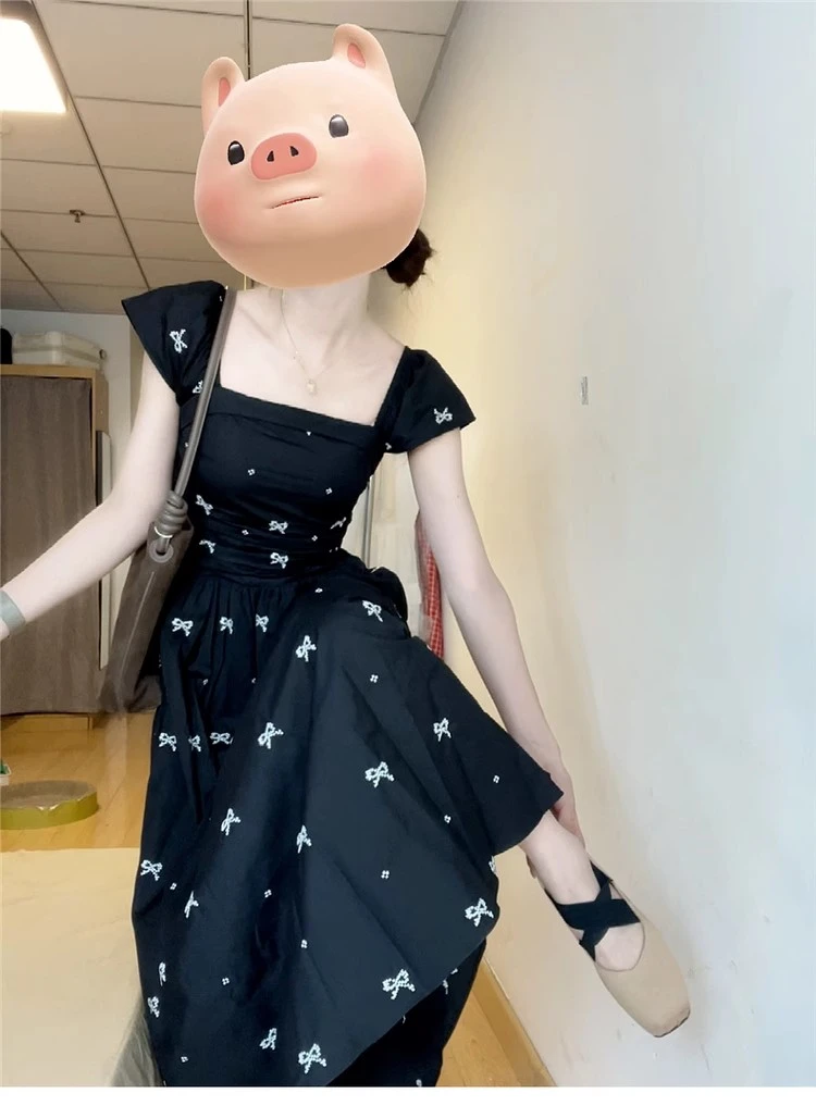 黑色修身蝴蝶结收腰飞飞袖连衣裙女夏季方领显瘦气质中长款裙子