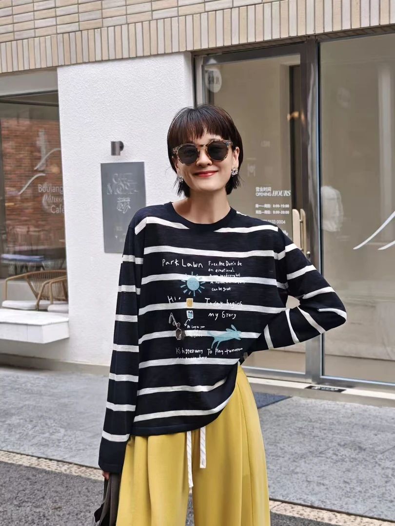 84-3352 早秋款拼色条纹卡通针织长袖T恤
