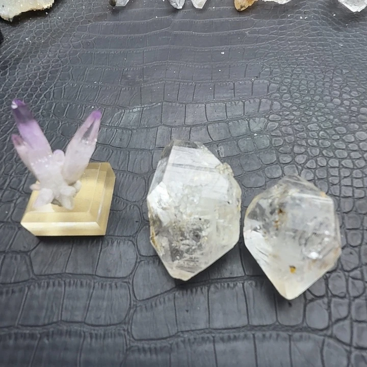 夏***闪石材天然水晶摆件