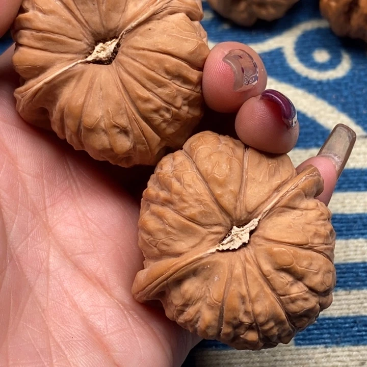 沧***粟文玩核桃吊坠南瓜墩