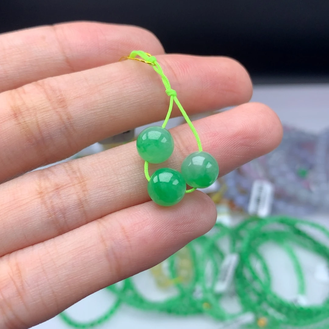 翡翠手链未镶嵌L****e卡