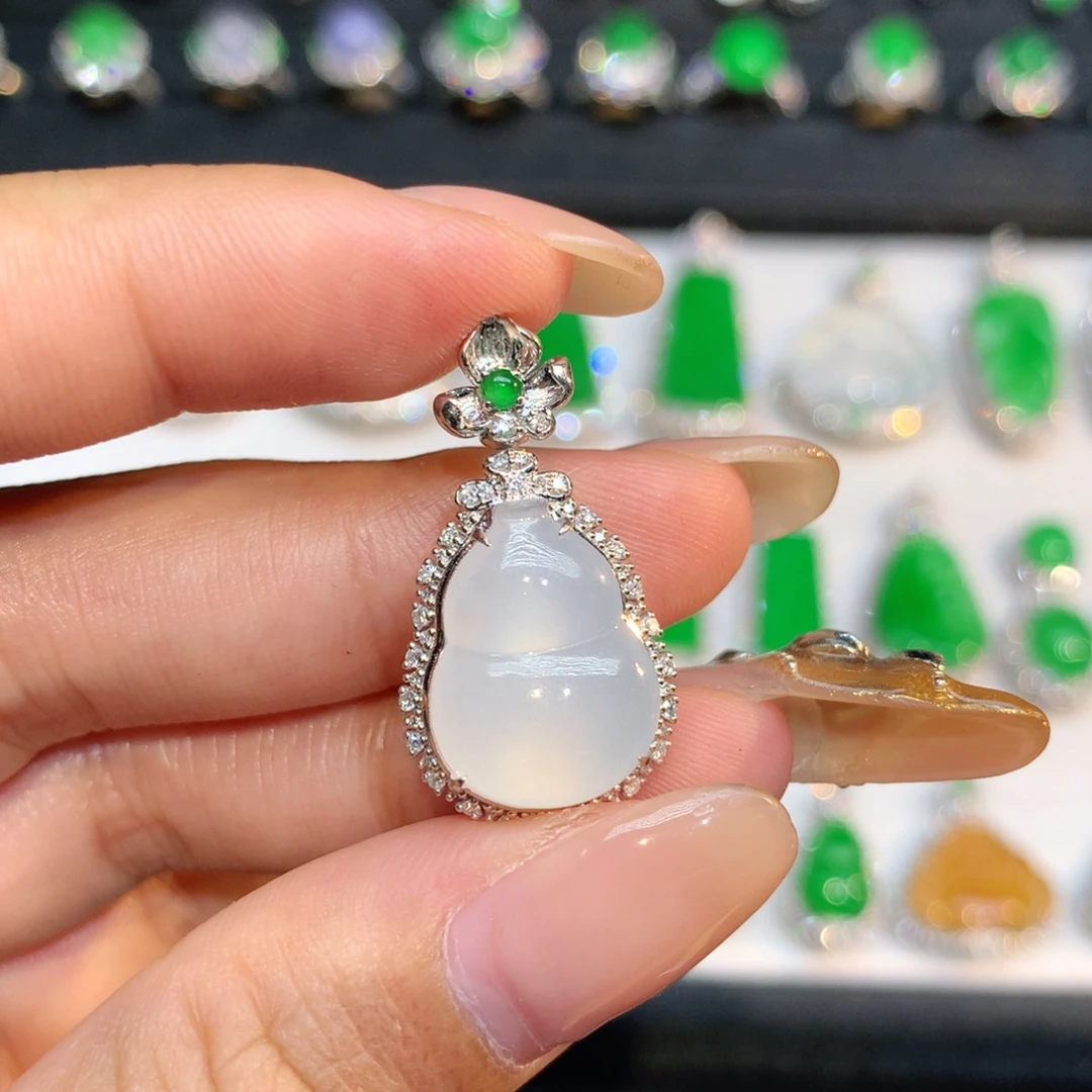 吊坠(不含链)18K金镶嵌翡翠