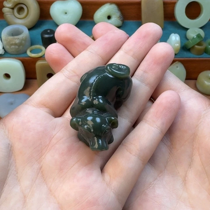 颈饰未镶嵌和田玉
