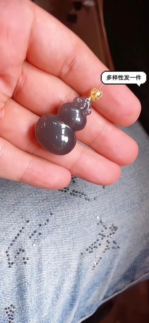 879678T30-3A81-和田玉18K吊坠-多样性/发其一