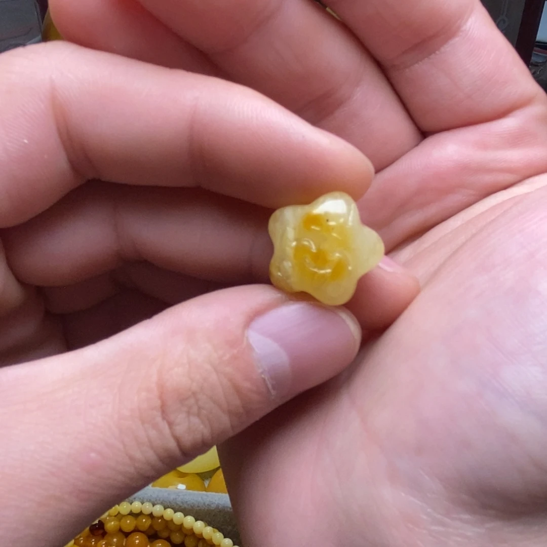 琥珀未镶嵌裸石蜜蜡