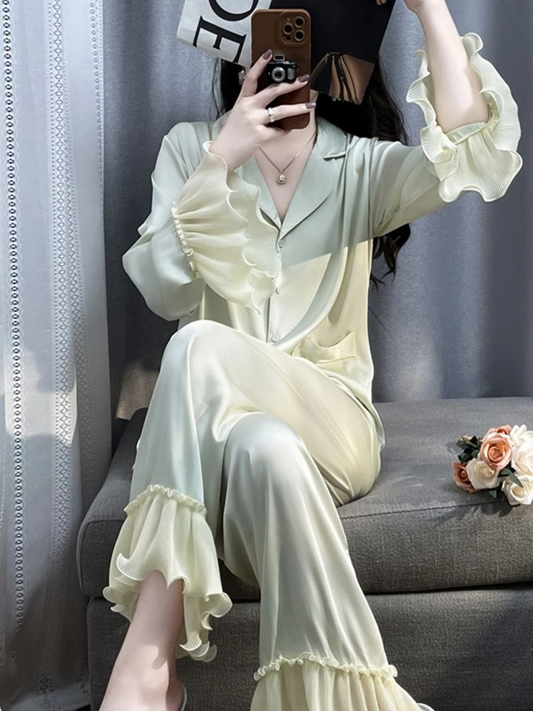 （带胸垫）甜美时尚爆款2025新款水光绸睡衣女夏季长袖绿色法式套装