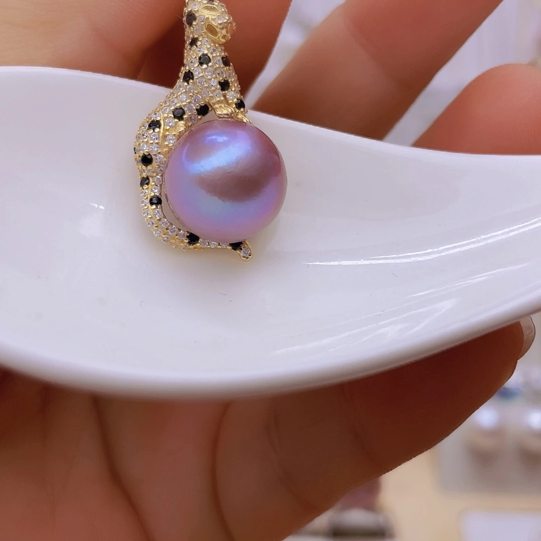 淡水珍珠吊坠(赠链)银S925镶嵌