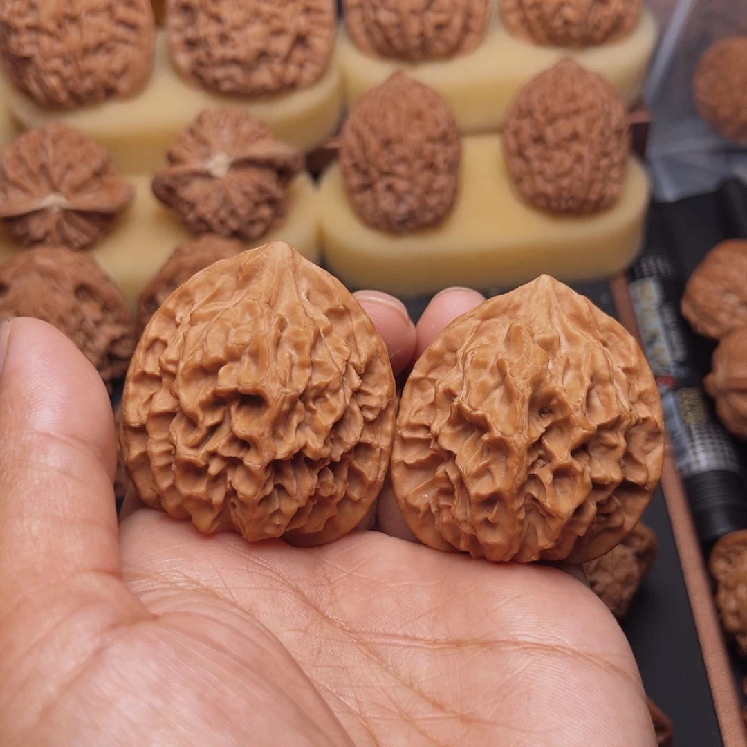 把件文玩核桃帝王42左右