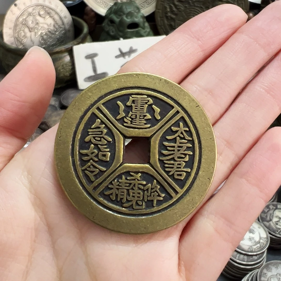 金属复古风格摆件