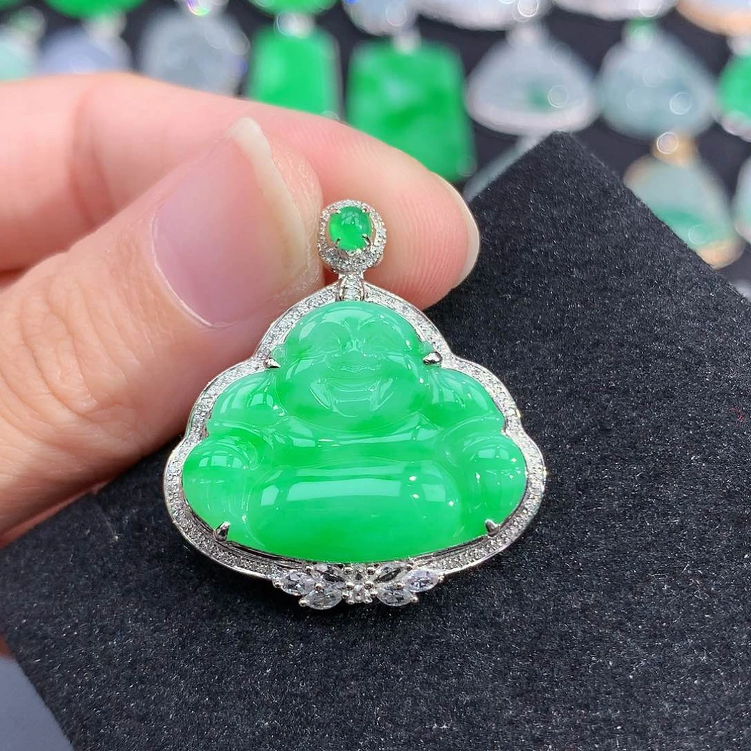 翡翠18K金镶嵌颈饰