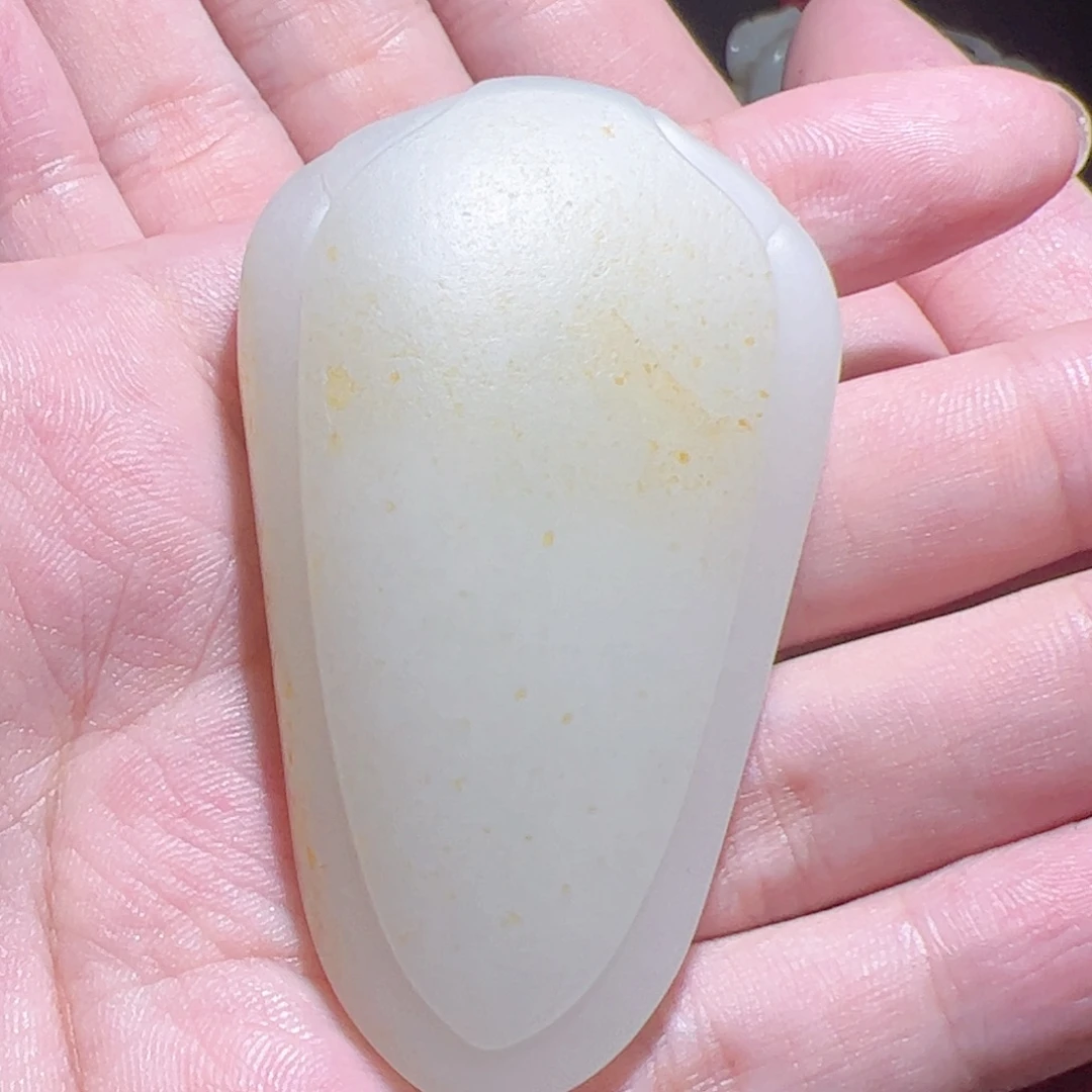 三***爷颈饰未镶嵌和田玉