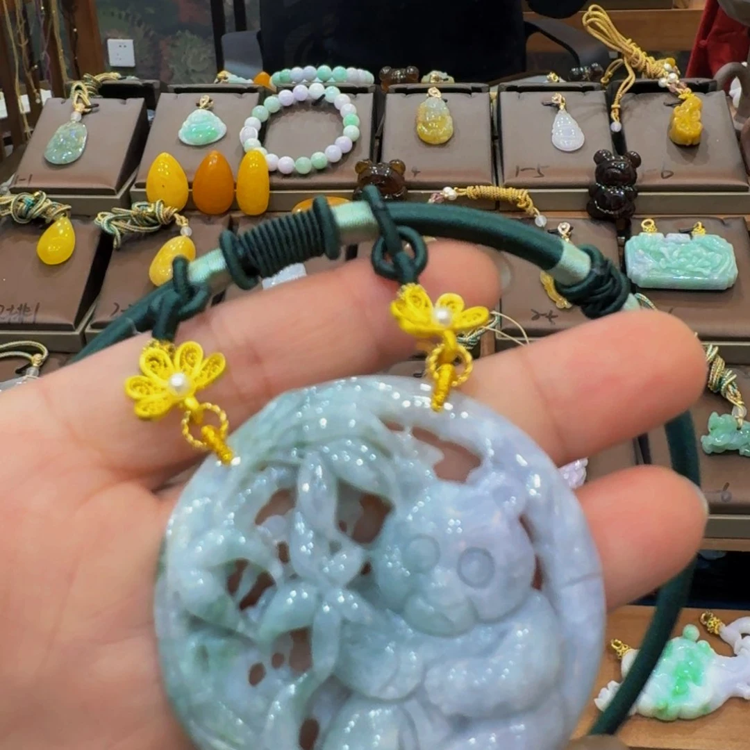 翡翠颈饰未镶嵌老坑翡翠