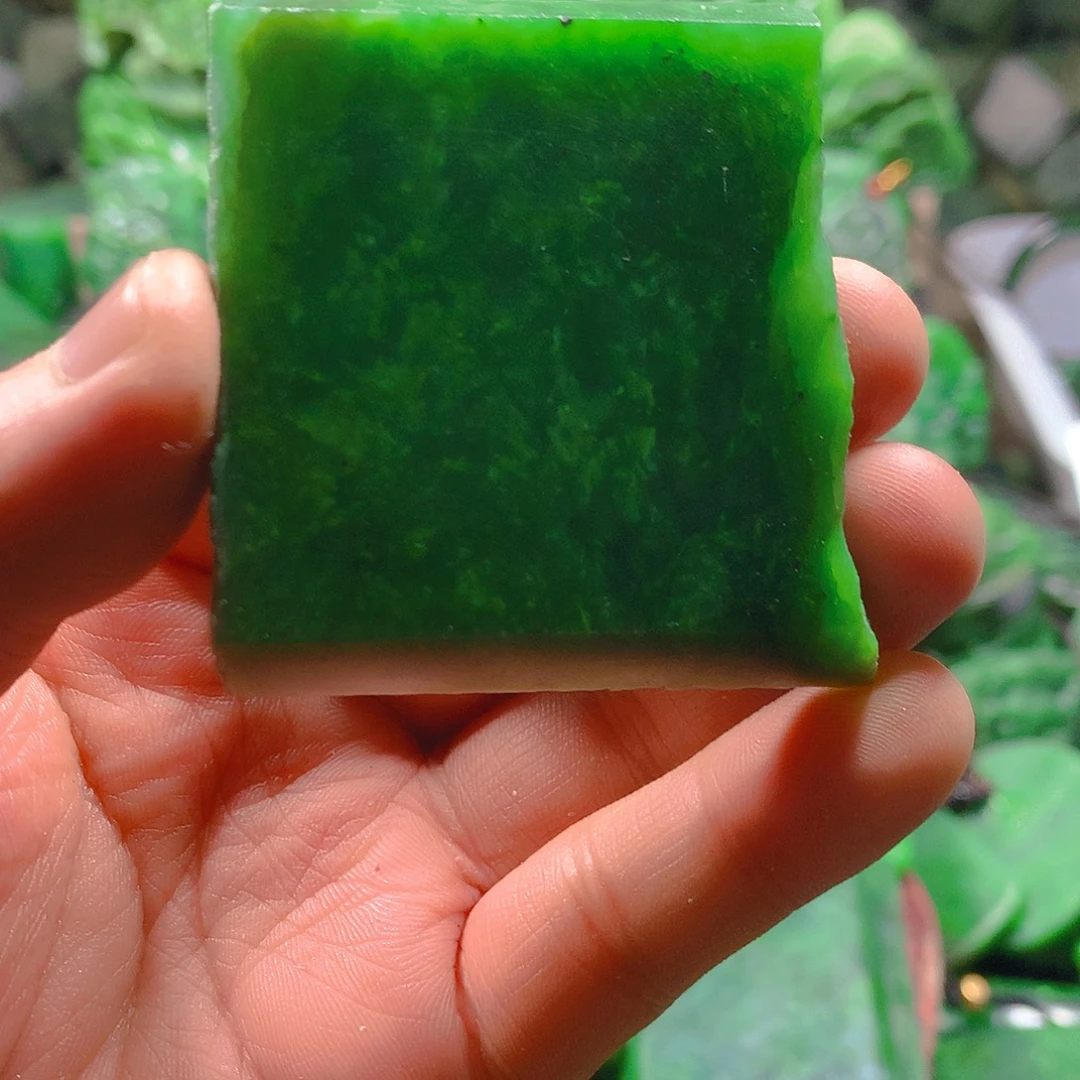 和田玉（碧玉）未镶嵌珠宝奇石