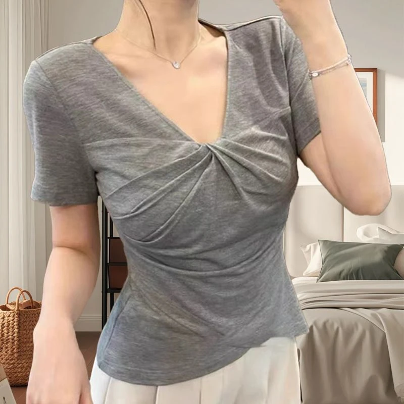 特大码200斤气质洋气V领正肩收腰短袖t恤女ins夏季藏肉时尚上衣潮