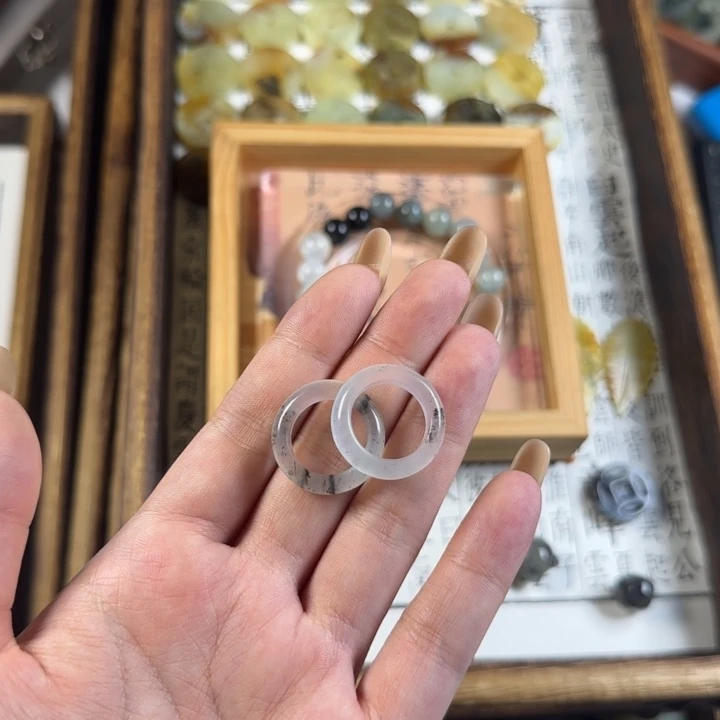 蛇纹石玉合金颈饰