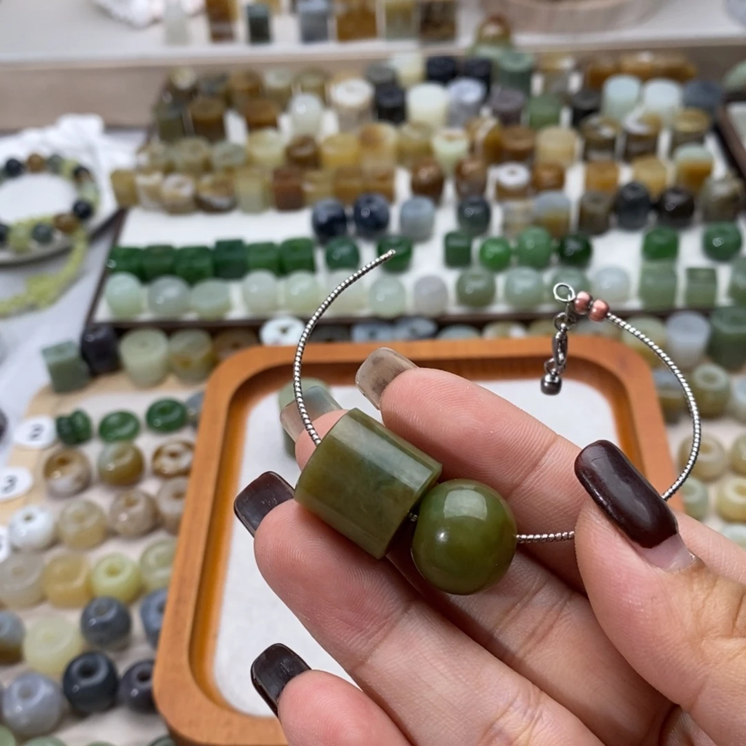 *****和田玉未镶嵌颈饰买断不退换