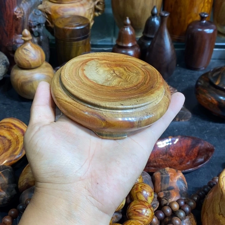 潮***哥底座一个特价包邮