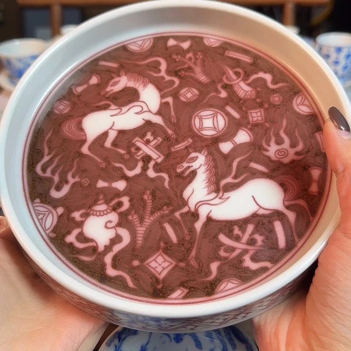 名窑口 釉里红马宝纹壶承福利