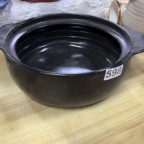 微瑕，明火，口径24高度9变形，无盖598