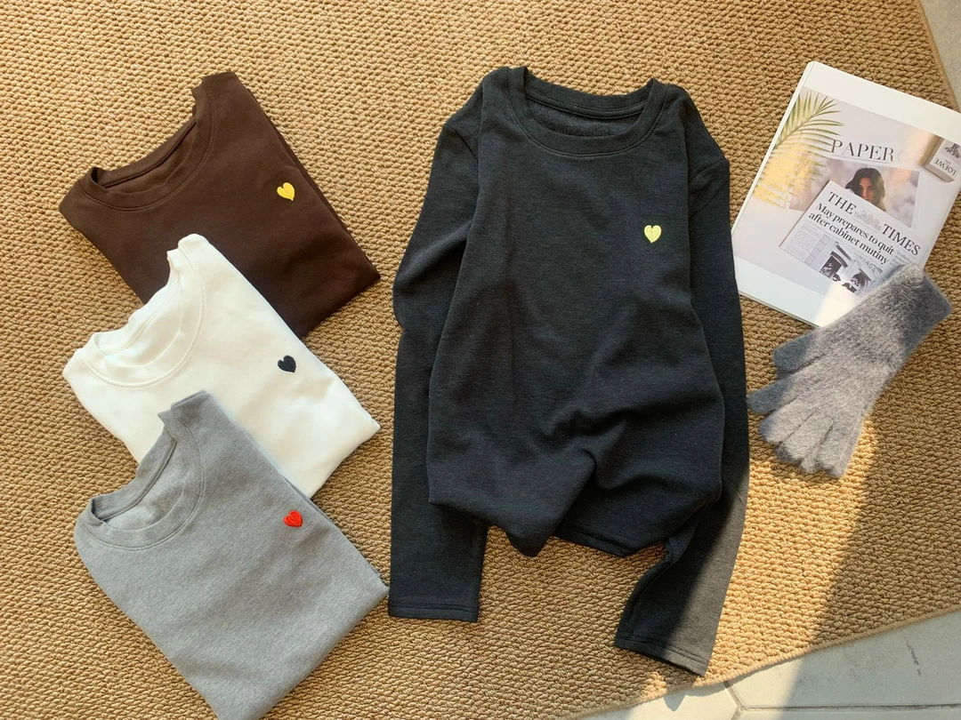 089【冬季新款】韩系修身显瘦爱心磨毛打底T恤（9262）