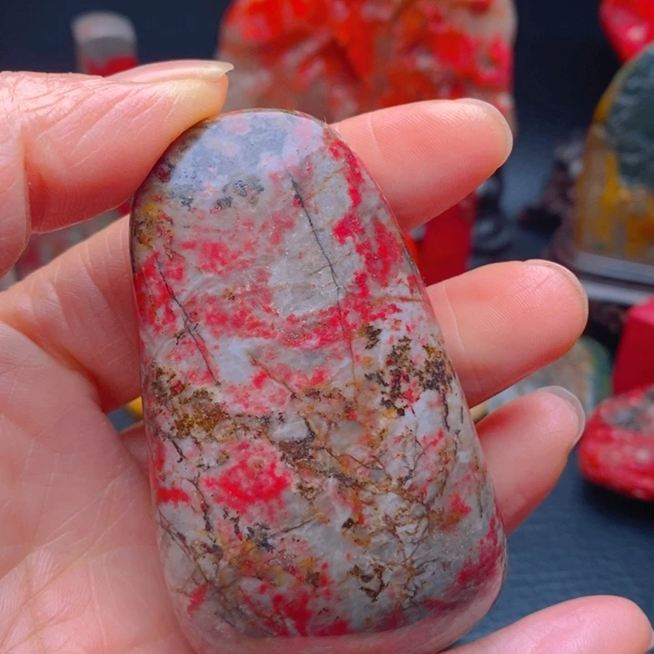 昌化鸡血石昌化鸡血石手把件