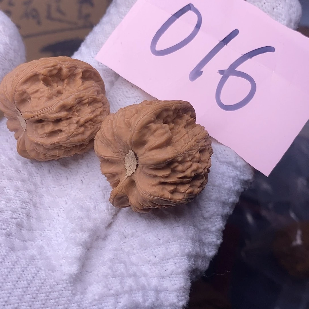 桃核把件*️*红宝石核桃